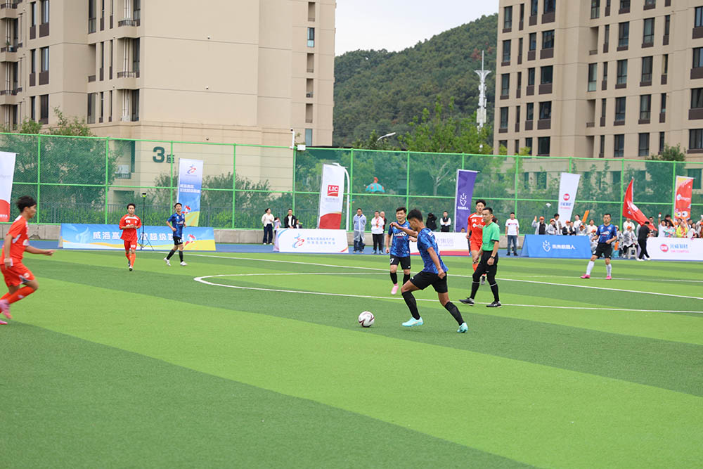 高區(qū)首屆足球超級聯(lián)賽戰(zhàn)報 | 聯(lián)橋集團首戰(zhàn)告捷，旗開得勝！