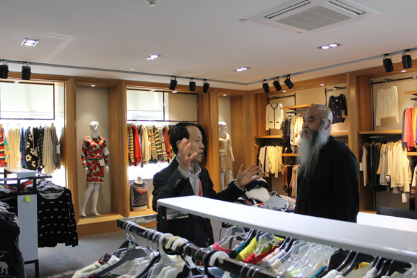 山東舒朗吳健民董事長來聯橋集團參觀指導