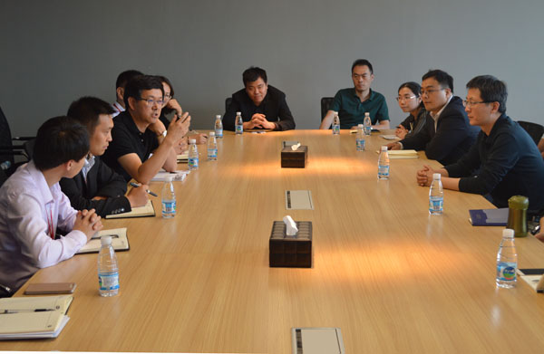 十二家勞務公司和機構來聯橋集團考察交流