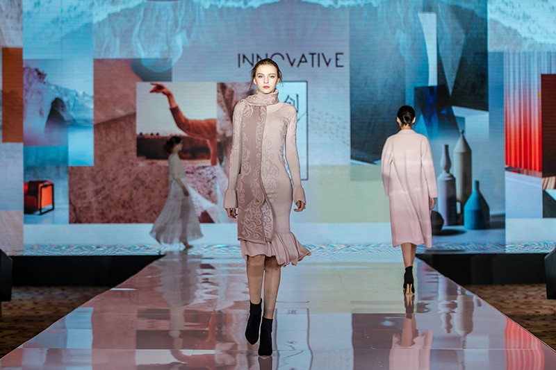 “創意 · 跨越 國家毛衫紗線資源共享平臺啟動儀式”在威海聯橋集團盛裝啟幕(圖37) “創意 · 跨越 國家毛衫紗線資源共享平臺啟動儀式”在威海聯橋集團盛裝啟幕(圖37)