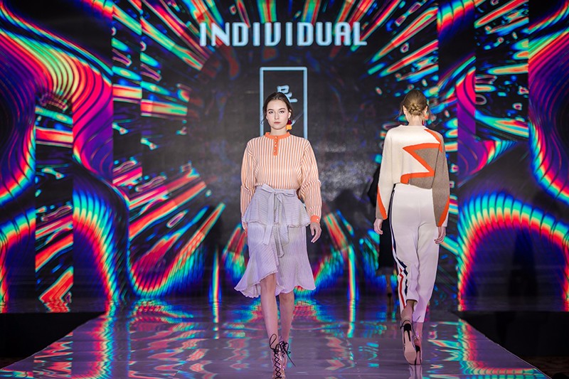 “創意 · 跨越 國家毛衫紗線資源共享平臺啟動儀式”在威海聯橋集團盛裝啟幕(圖54) “創意 · 跨越 國家毛衫紗線資源共享平臺啟動儀式”在威海聯橋集團盛裝啟幕(圖54)