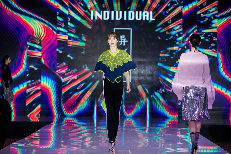 “創意 · 跨越 國家毛衫紗線資源共享平臺啟動儀式”在威海聯橋集團盛裝啟幕(圖64) “創意 · 跨越 國家毛衫紗線資源共享平臺啟動儀式”在威海聯橋集團盛裝啟幕(圖64)