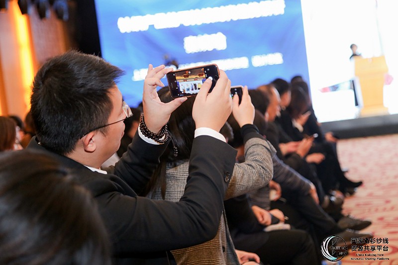 “創意 · 跨越 國家毛衫紗線資源共享平臺啟動儀式”在威海聯橋集團盛裝啟幕(圖80) “創意 · 跨越 國家毛衫紗線資源共享平臺啟動儀式”在威海聯橋集團盛裝啟幕(圖80)