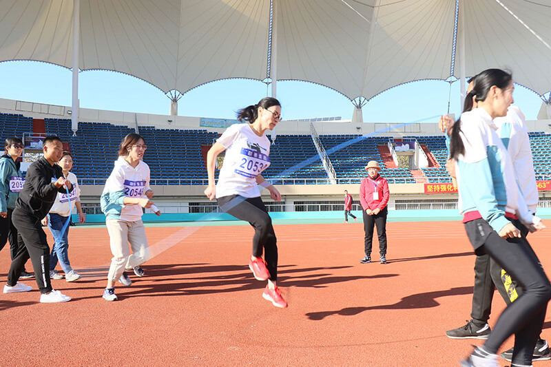 追求卓越,奮勇爭先,聯(lián)橋集團在高新區(qū)第九屆運動會上精彩綻放 奪得團體亞軍(圖13) 追求卓越,奮勇爭先,聯(lián)橋集團在高新區(qū)第九屆運動會上精彩綻放 奪得團體亞軍(圖13)