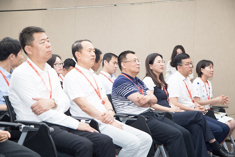 聯橋集團黨委舉辦“光耀先鋒 薪火接力”啟動儀式(圖3)