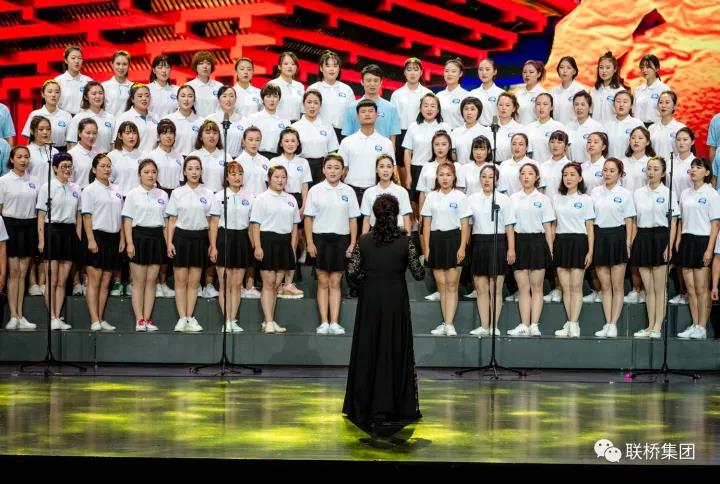 聯橋藍色暢想合唱團榮獲“喜迎十九大·地級威海市成立三十周年全市職工大合唱”一等獎(圖3)