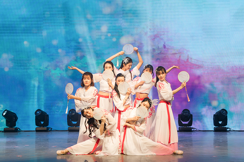 歡欣鼓舞迎新春，滿懷豪情攀高峰 | 聯橋集團2020迎新春聯歡晚會激情開演(圖20)